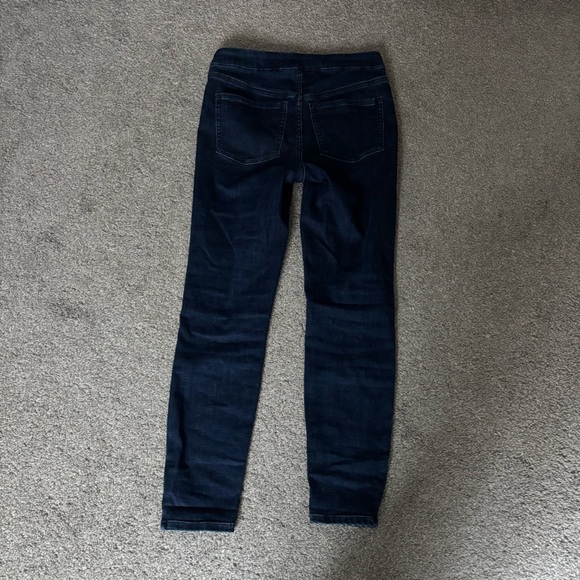 3/$25 Reitmans Essentials Midnight Blue Jeans - Picture 8 of 8